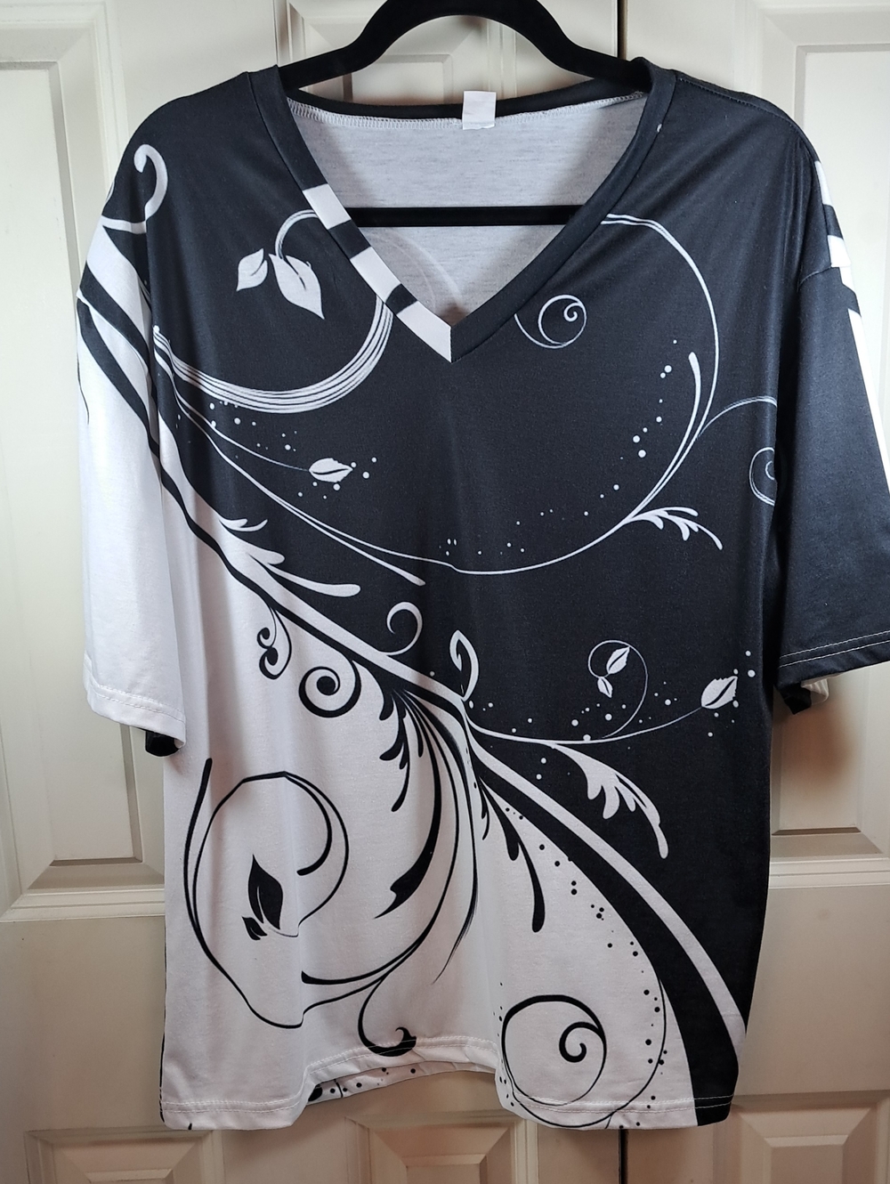 V-Neck Womens Graphic Top - Black & White - Picture 1 of 7